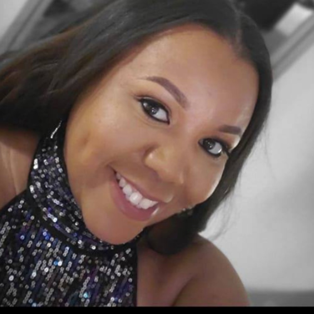 Meet your Posher, Angela